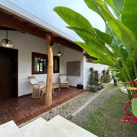 울루와뚜 La Kreyiol B&B 외부 사진