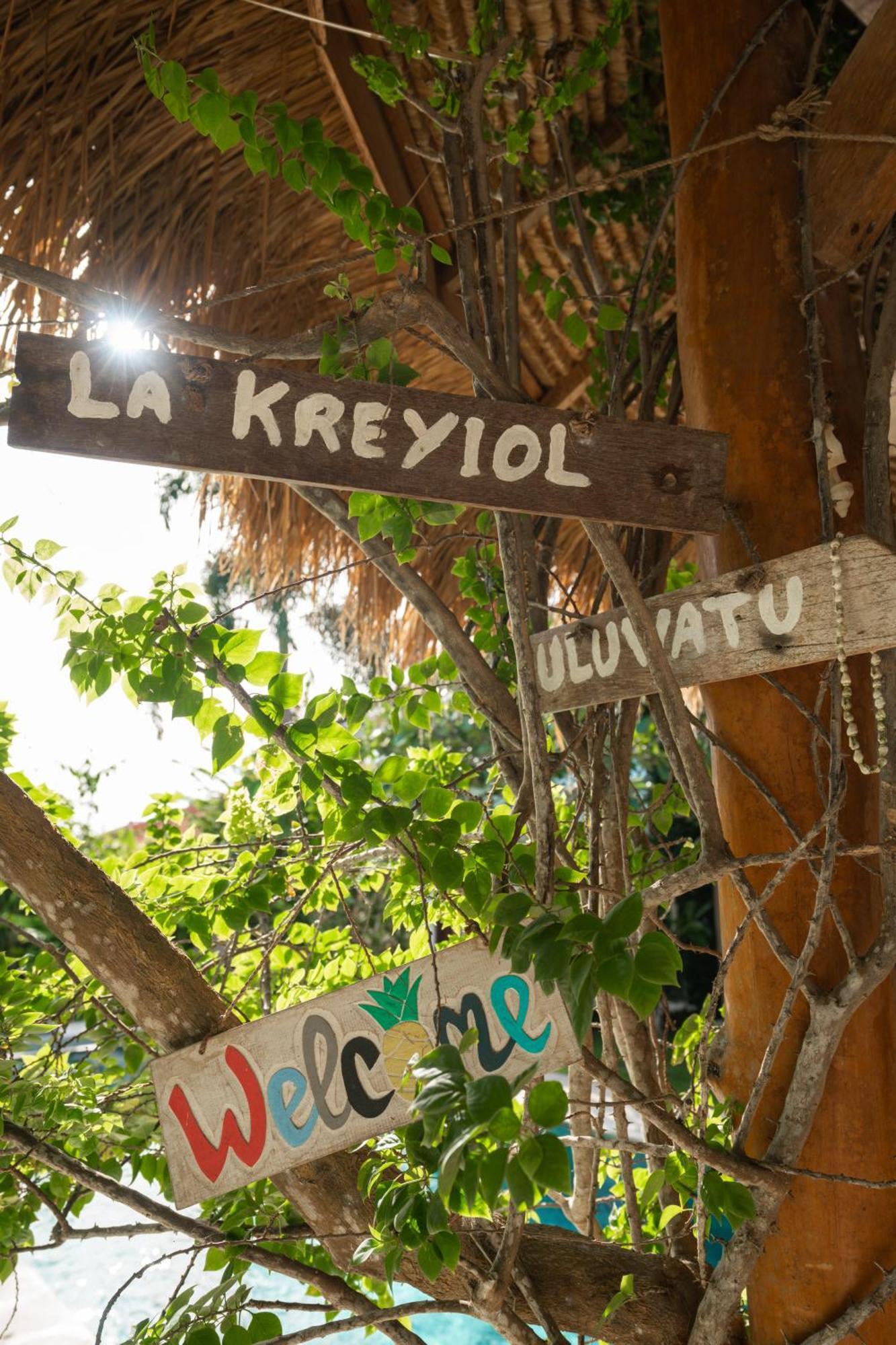 울루와뚜 La Kreyiol B&B 외부 사진